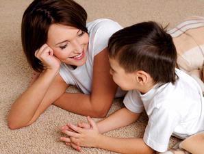 Belum Pernah Mendongeng? Mulailah Malam Ini