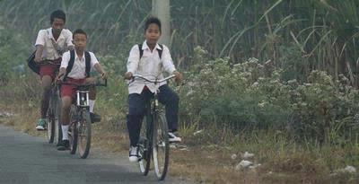 Wajib Belajar Harusnya Jamin Pendidikan Gratis